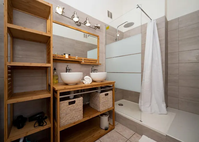 Spacious And Bright Near Train Station And Palais Des Festivals - Benakey Cannes