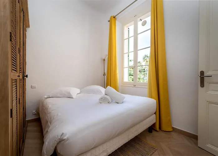Spacious And Bright Near Train Station And Palais Des Festivals - Benakey